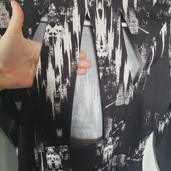 H&M Black White Gray Cutout Dress S - Picture 3 of 4